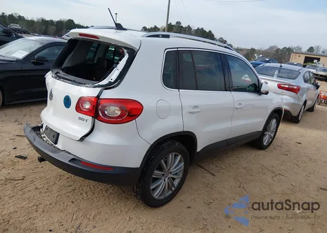 2011 Volkswagen Tiguan Sel from USA, damaged, VIN WVGAV7AX2BW547177